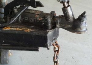 Trailer Safety Chain Wrong 500